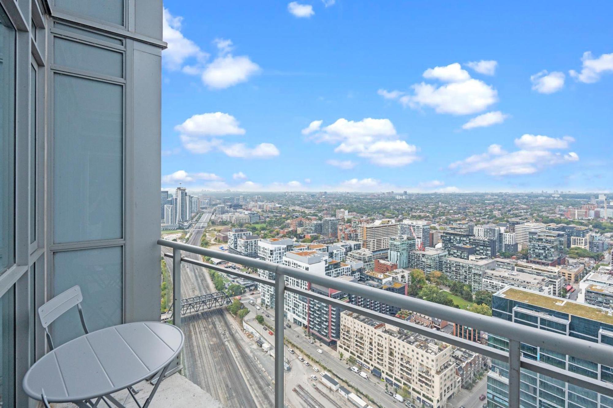 Globalstay Elegant Downtown Apartments Toronto Buitenkant foto